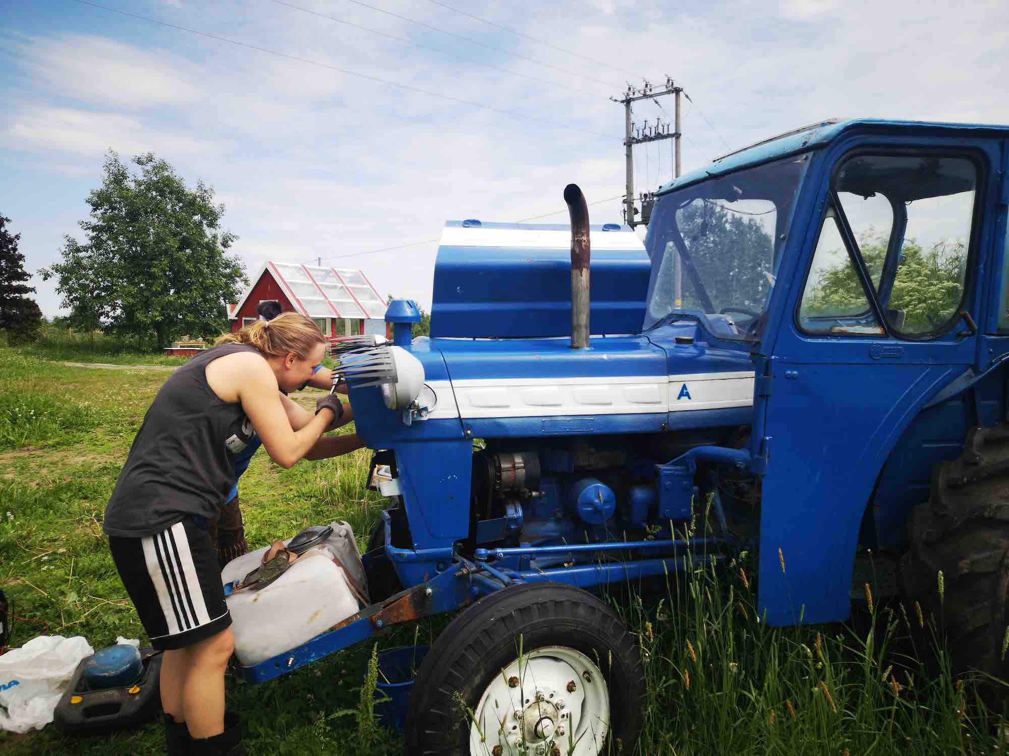 Tømte Gård fikser traktor